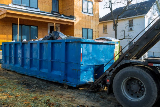 Best Garage Cleanout  in Coloma, MI